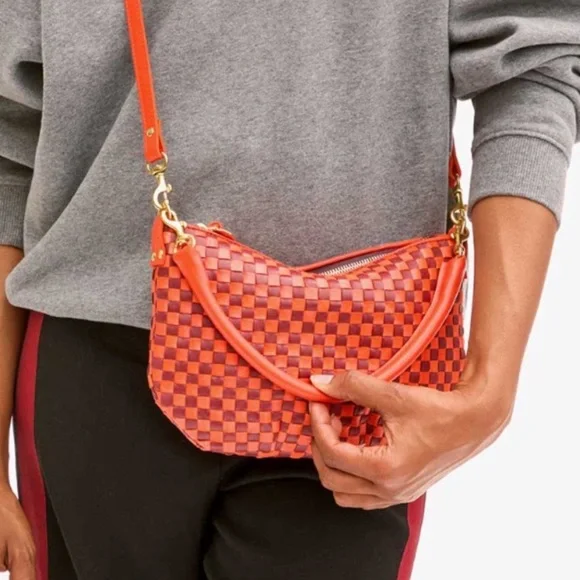 CLARE V PETIT MOYEN MESSENGER BAG in cherry red NWT - Picture 5 of 7